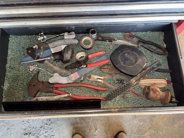 craftsman-tool-chest,-9-drawers,-with-contents-image-8