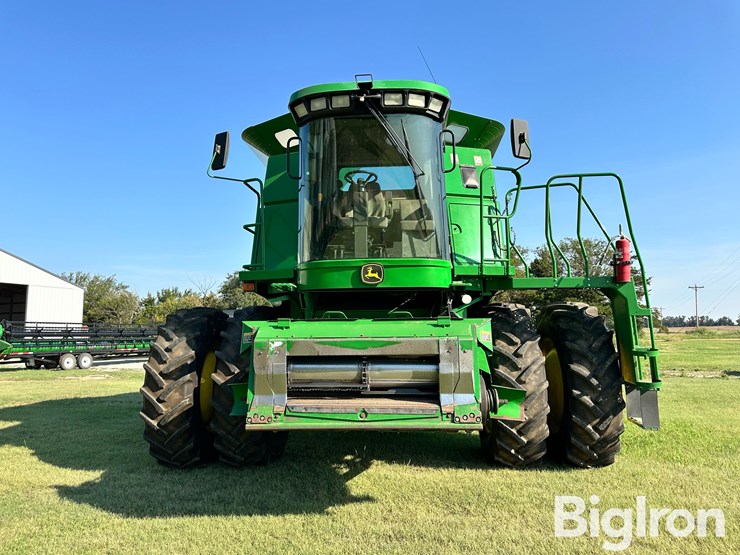 2005-john-deere-9760-sts-image-2
