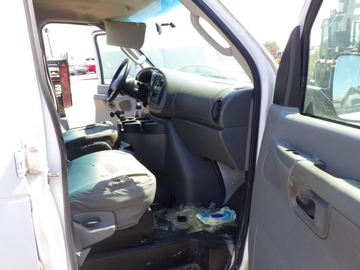 2008-ford-econoline-350-image-6