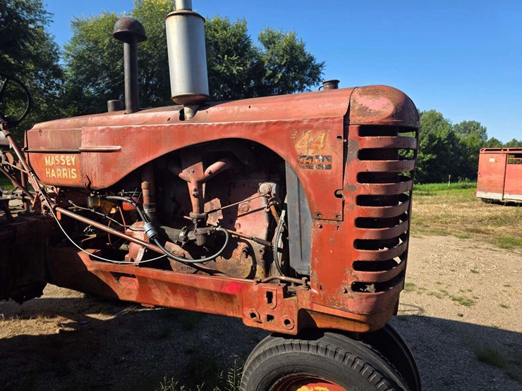massey-ferguson-44-image-24