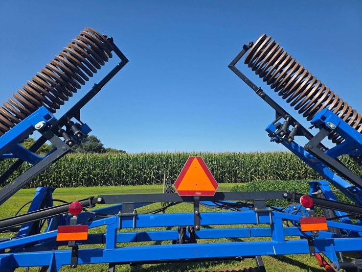 new-holland-sg110-image-17