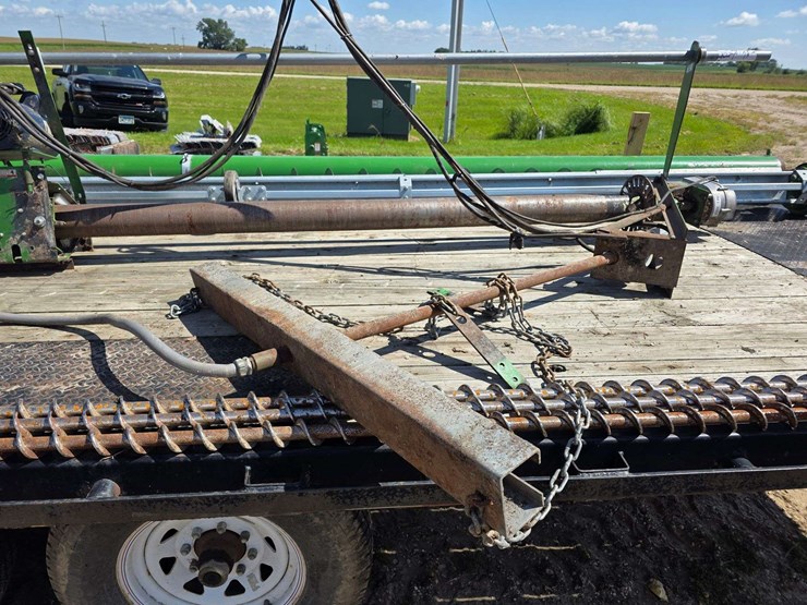 36’-stirrator,-230v,-1-phase,-3-down-augers,-currently-for-7-ring-bin-,-3-–-2hp-electric-motors,-upg-image-8