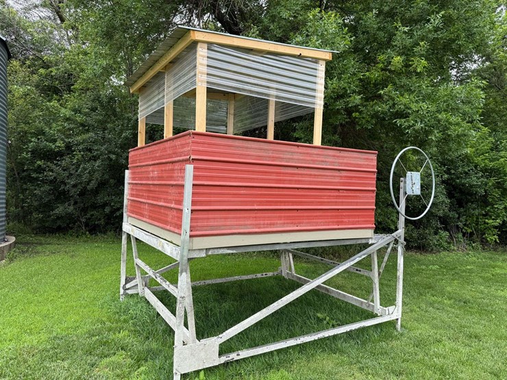 home-made-8’x8’-deer-stand-image-1