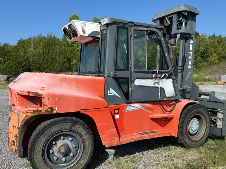 #165-•-2017-heli-americas-cpcd100-forklift-image-5