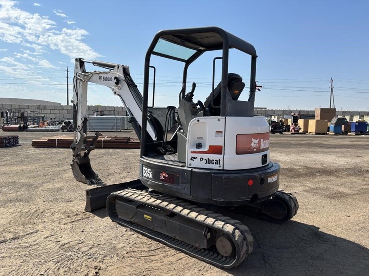 2014-bobcat-e35i-image-4