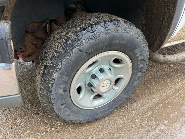 2006-chevrolet-2500-image-11
