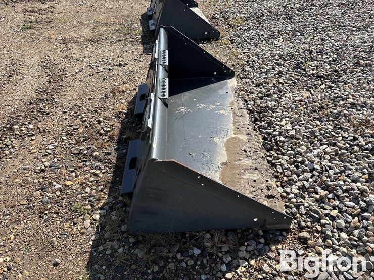 bobcat-68”-heavy-duty-skid-steer-bucket-image-4