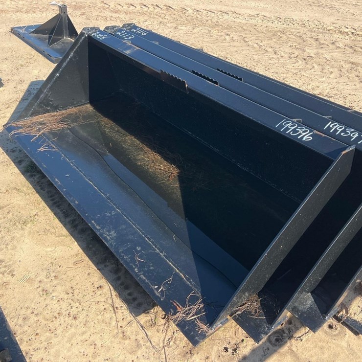 UNUSED SWICT 66" QUICK ATTACH BUCKET