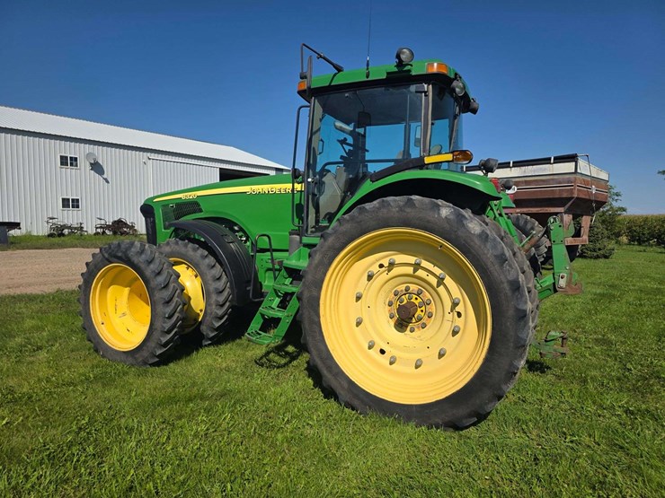 2004-john-deere-8320-image-19