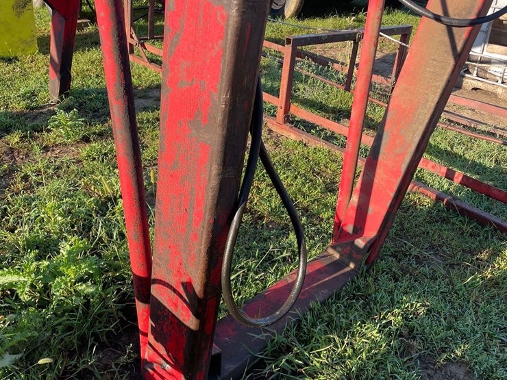 westendorf-loader-frame-image-10