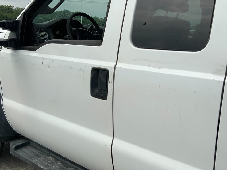 2011-ford-f550-xlt-image-19