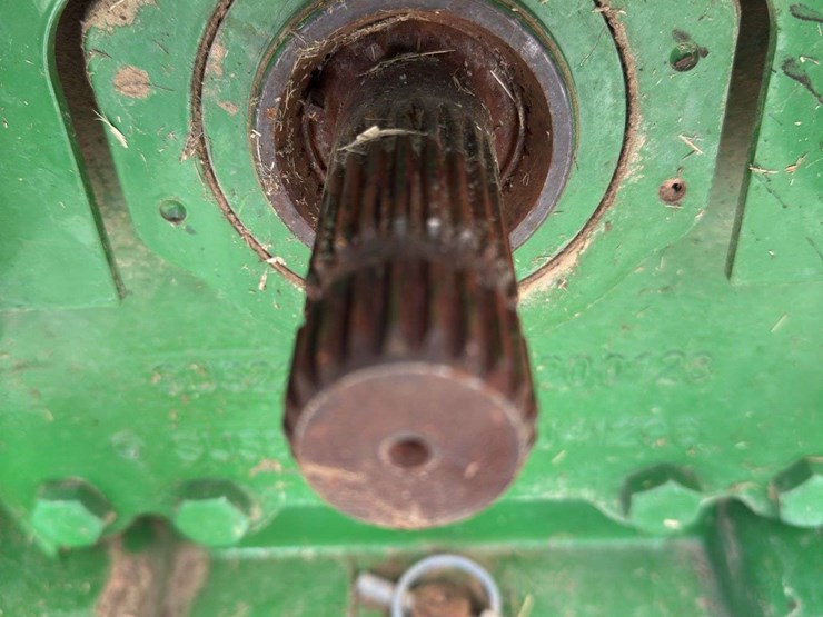 2020-john-deere-6120e-image-17