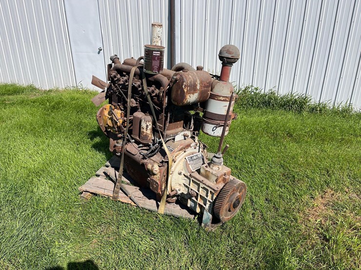 international-td14-crawler-image-28
