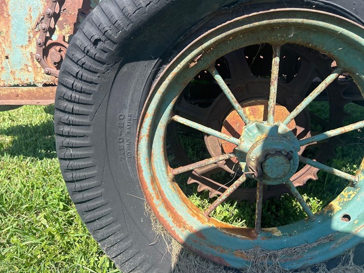 antique-manure-spreader-image-14