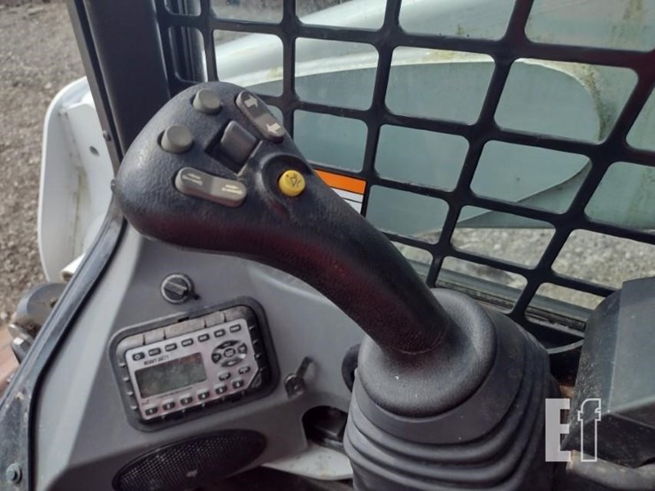 2022-bobcat-s740-image-9