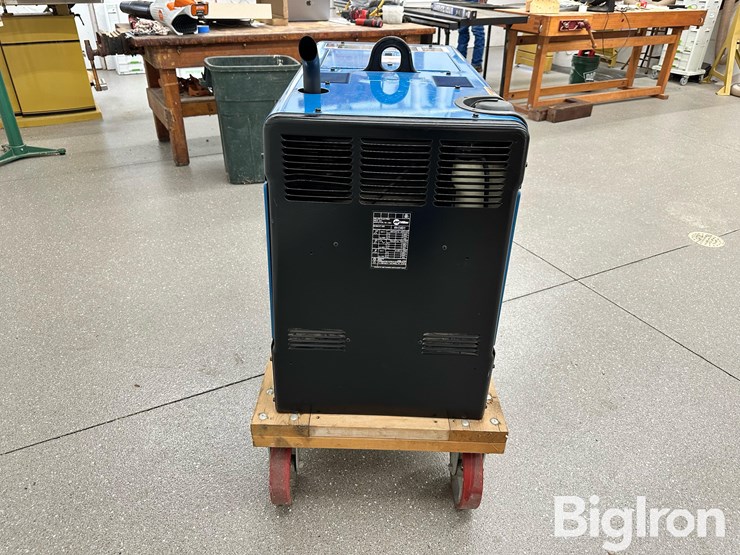 2013-miller-bobcat-225-image-6