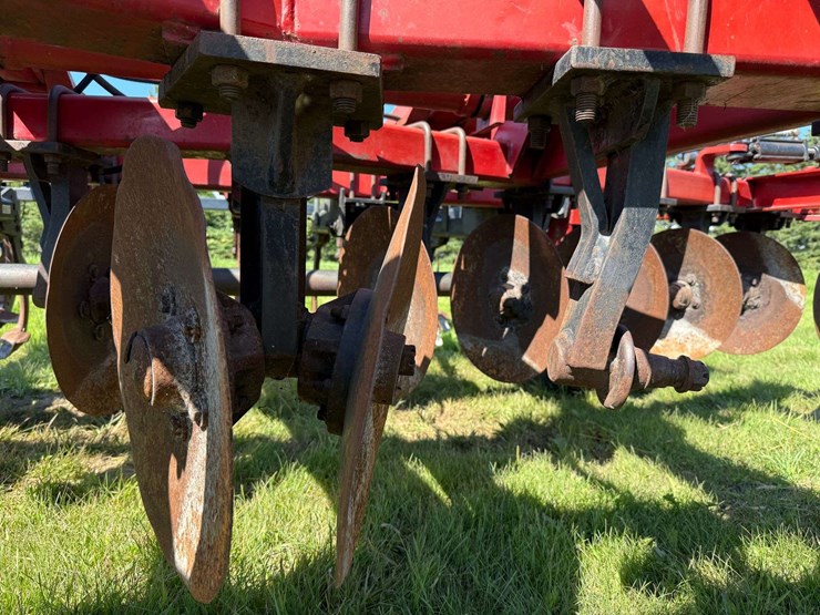 case-ih-730b-ecolo-tiger-disk-ripper,-rear-leveler,-30”-spacing,-2-bearings-are-out-but-2-good-used-image-13