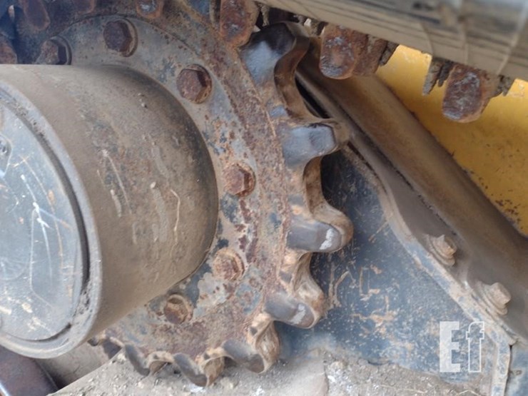 2020-deere-331g-image-29