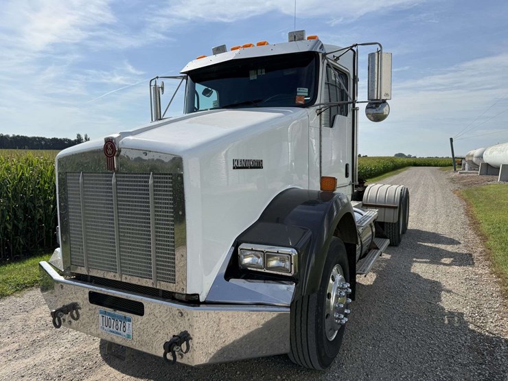 2007-kenworth-t800-image-2