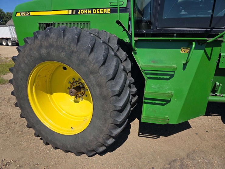 1989-john-deere-8760-image-41