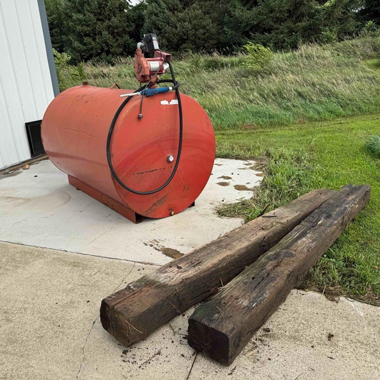 500 gallon Fuel Tank With Electric Pump