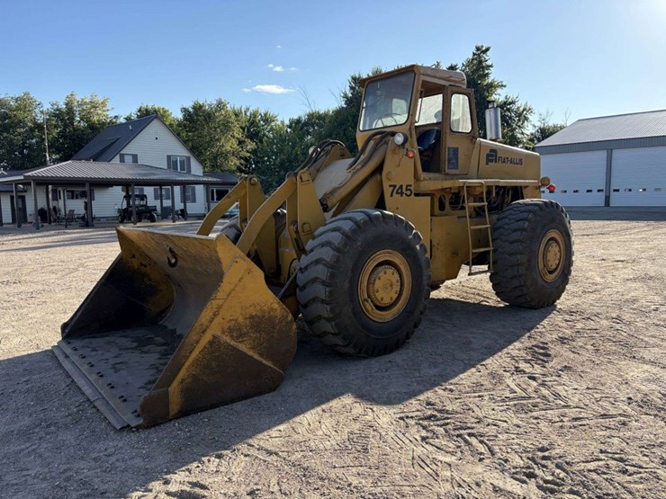 allis-chalmers-745-wheel-loader,-23.5-25-tires,-20-ply-fronts,-16-ply-rears,-115”-material-bucket,-w-image-7