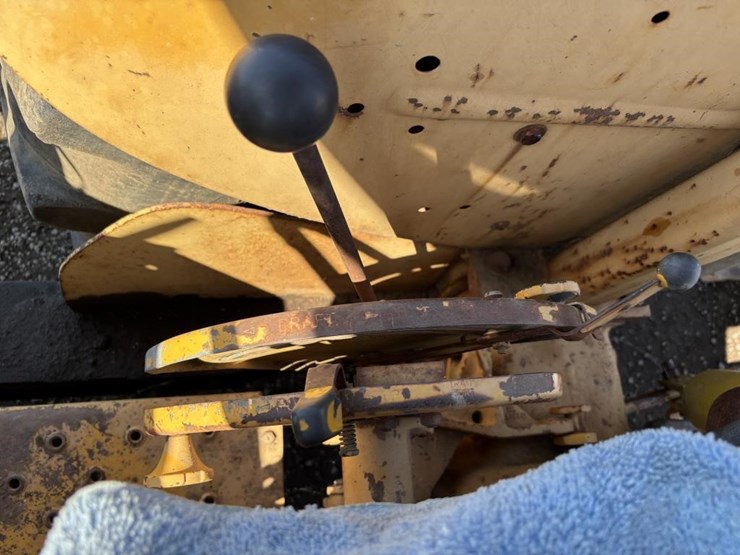 massey-ferguson-mf34a-image-40