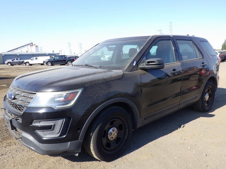 2017-ford-explorer-image-1