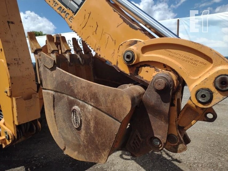 2012-case-580sn-wt-image-30