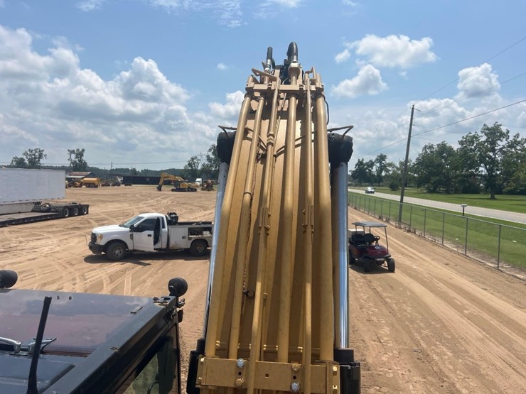 2015-caterpillar-323fl-image-18