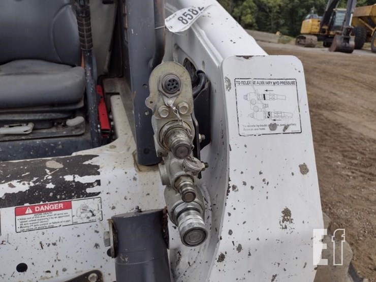 2004-bobcat-s250-image-15