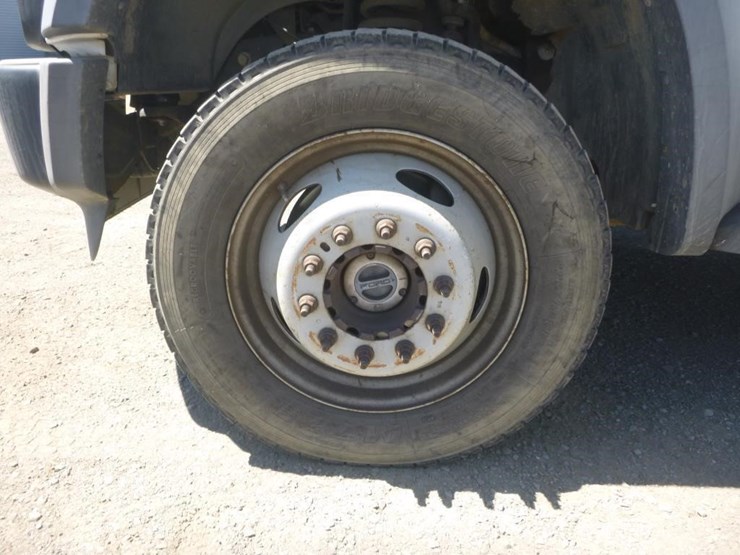 2008-ford-f550-image-19