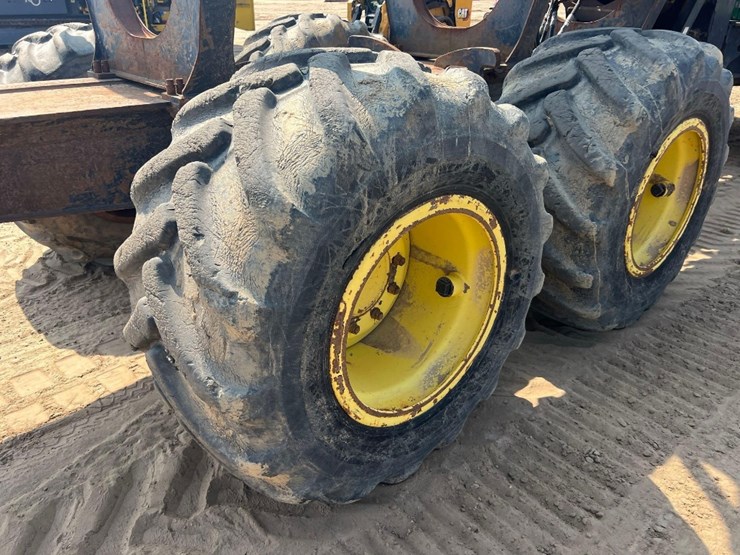 2010-deere-1110e-image-13
