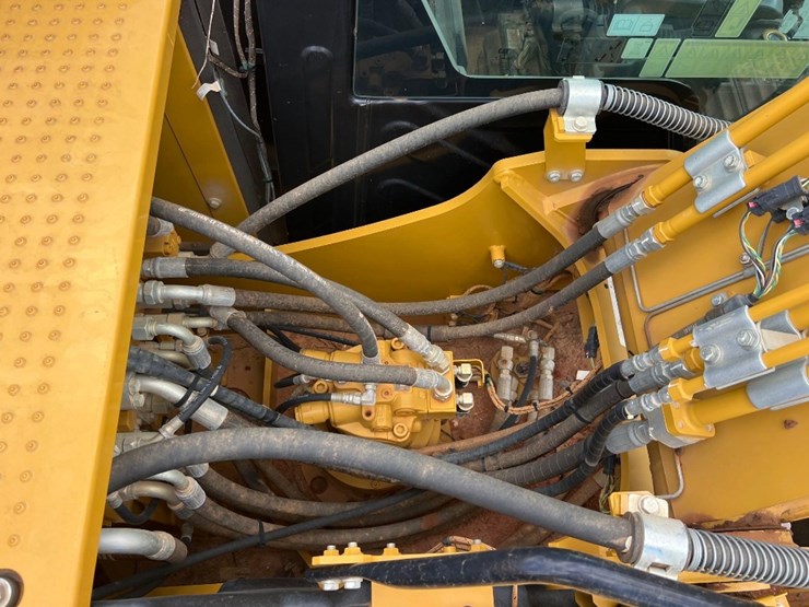 2022-caterpillar-317-image-18