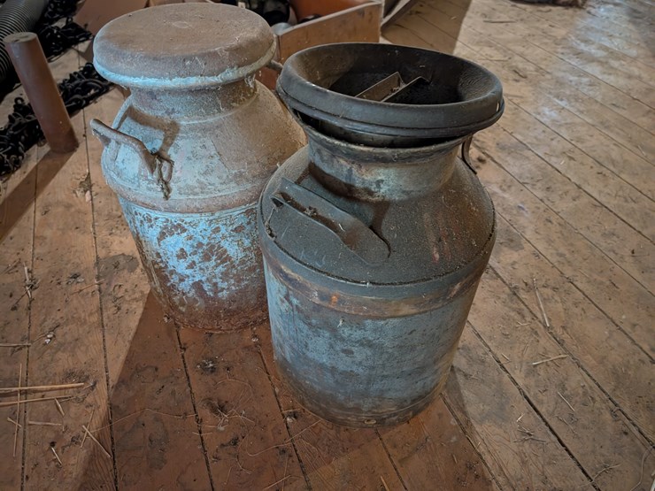 #3040-•-antique-milk-cans-image-1