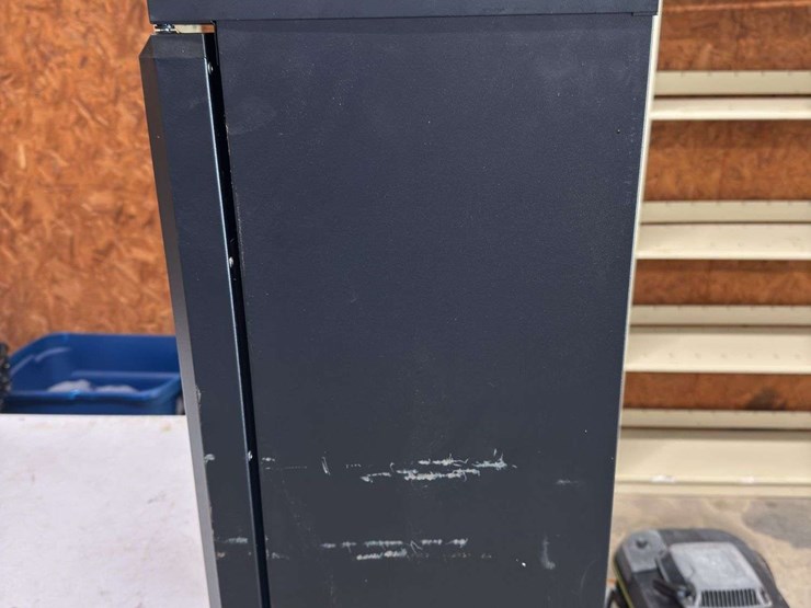kobalt-2-door-tool-cabinet-image-2