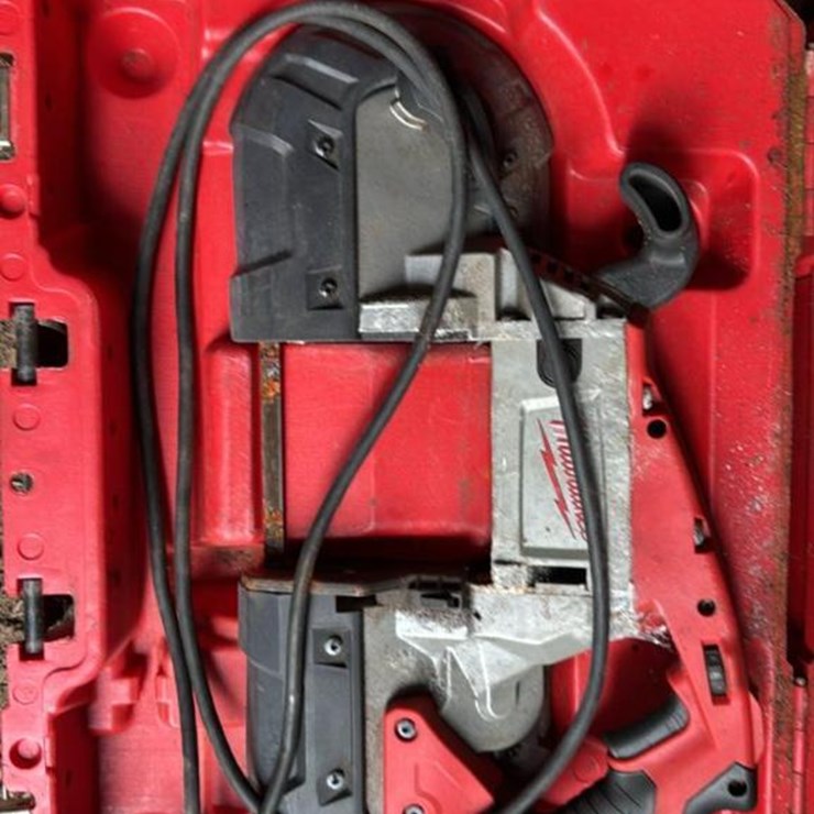 #97 • Milwaukee Portable Electric Bandsaw
