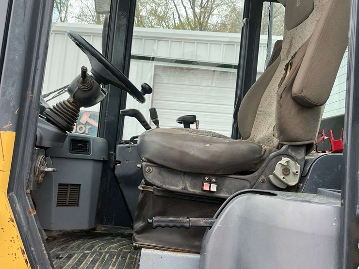 komatsu-wa250-image-9