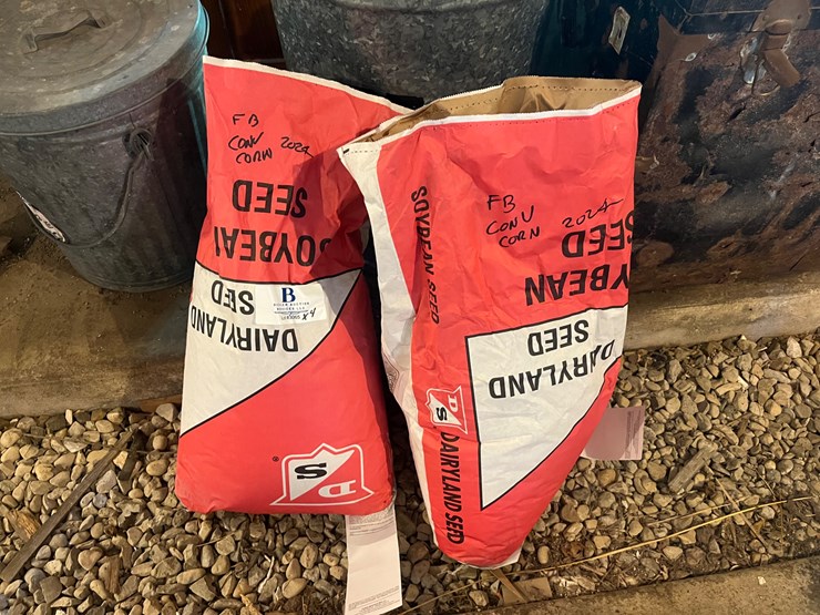 #3065-•-dairyland-conventional-seed-corn-image-3
