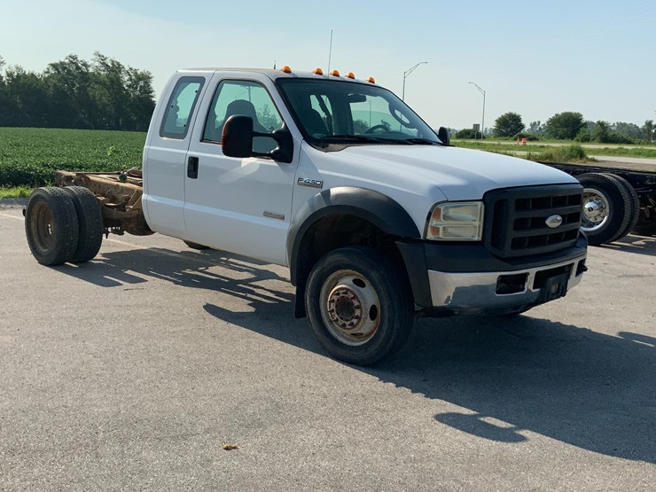 2005-ford-f450-xl-image-12