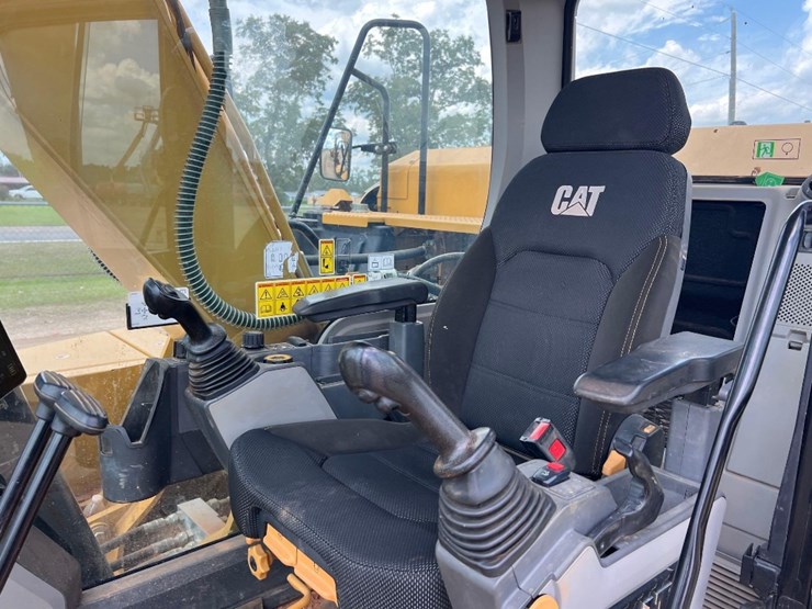 2022-caterpillar-317-image-36