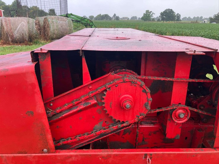 new-holland-315-image-30