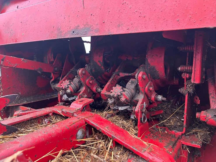 new-holland-315-image-18