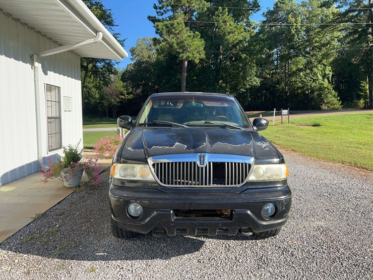 2002-lincoln-navigator-image-8