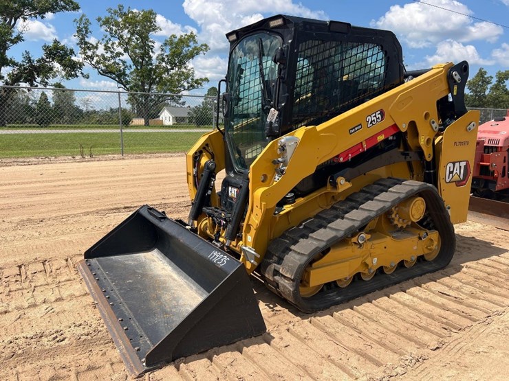 2024-caterpillar-255-skid-steer-image-8