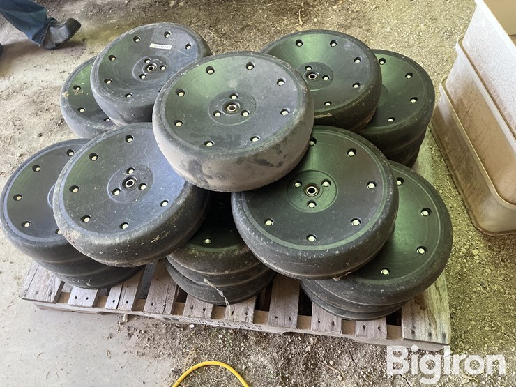 john-deere-1725-image-6