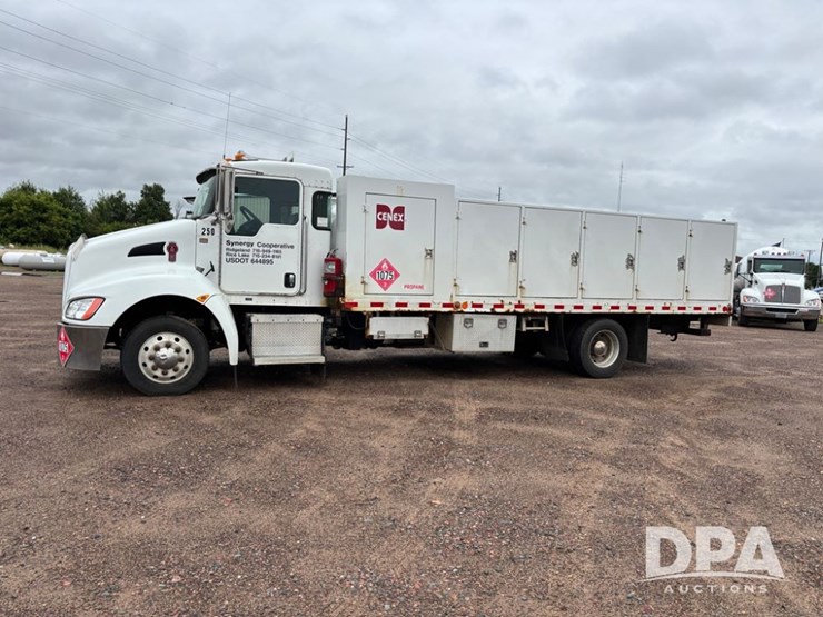2012-kenworth-bottle-truck-(dr12101-unit-250)-image-15