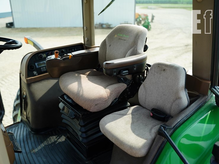 2009-john-deere-8330-image-31