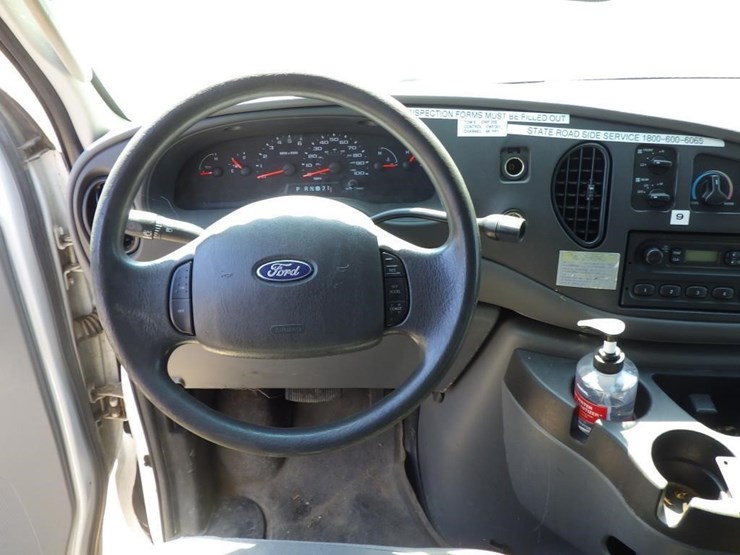 2008-ford-econoline-350-image-8