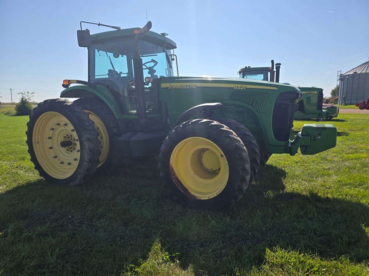 2004-john-deere-8320-image-10